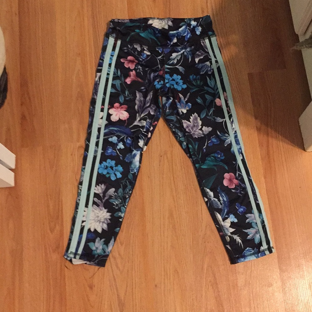 Girls exercise leggings